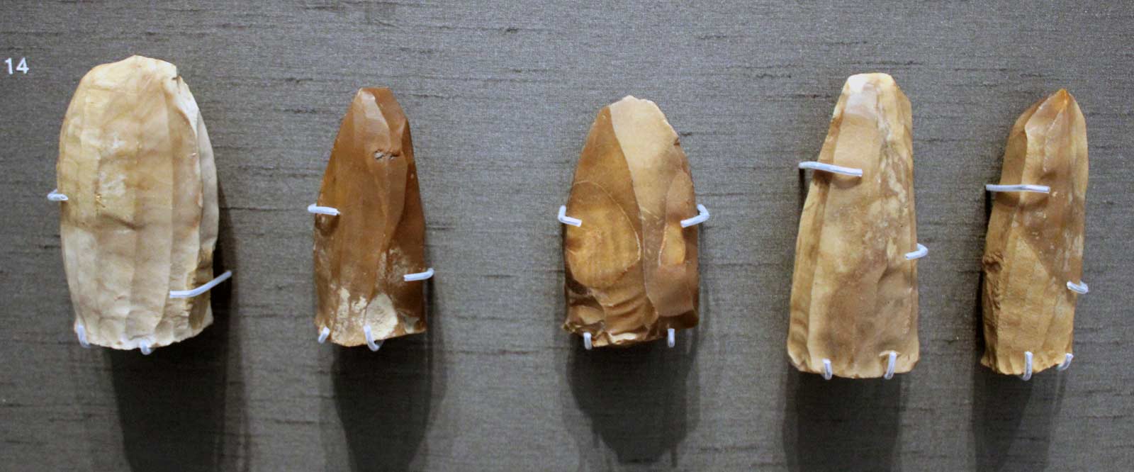 ابزار اولیه کشاورزی