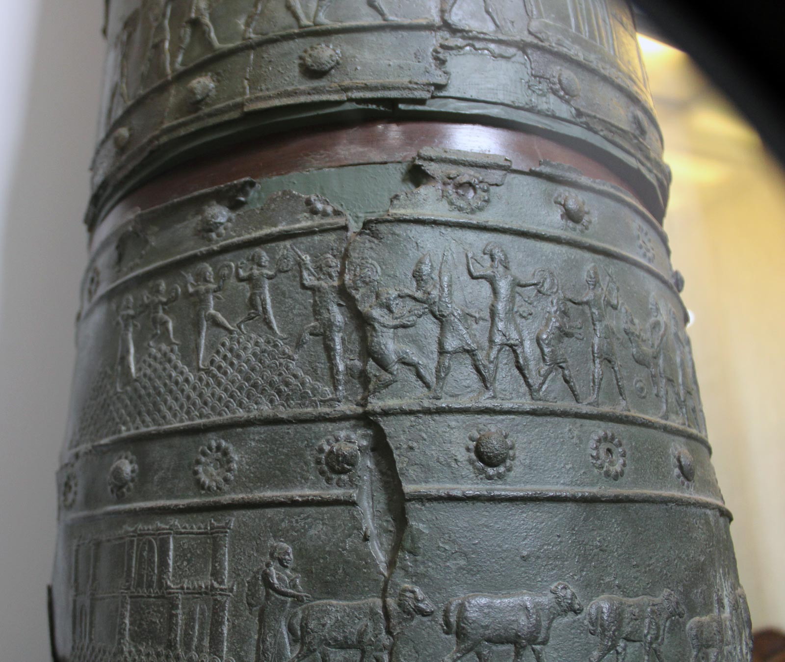 تزیینات شلمنسر سوم در بلوات