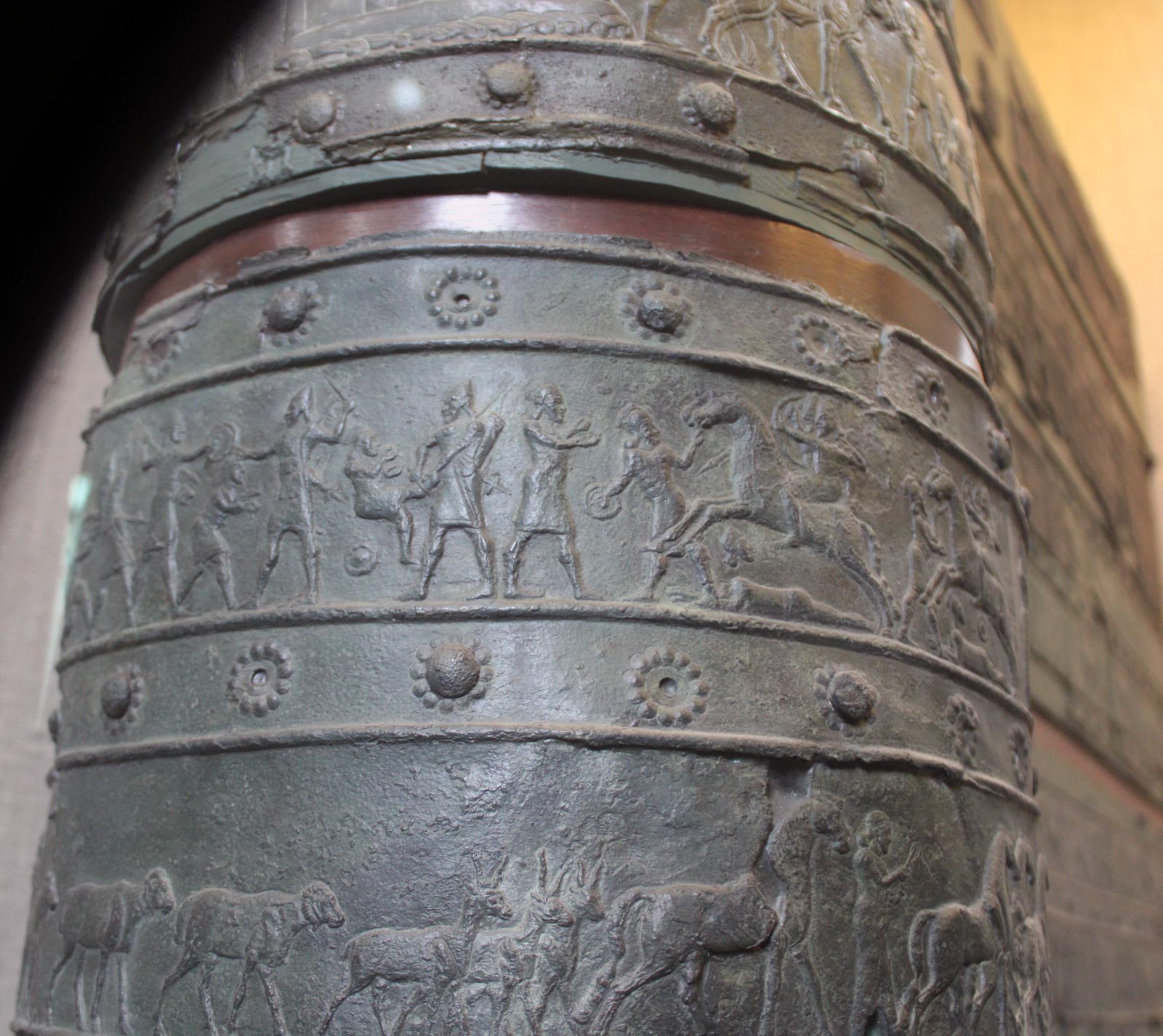 تزیینات شلمنسر سوم در بلوات