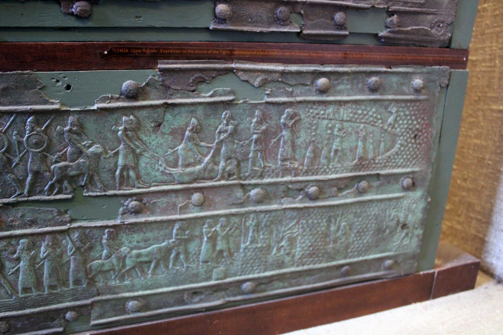 تزیینات شلمنسر سوم در بلوات