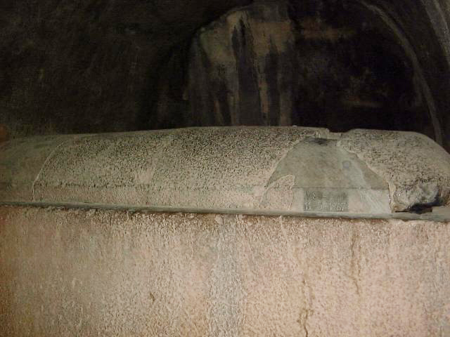 مقبره های سنگی اطراف تخت جمشید