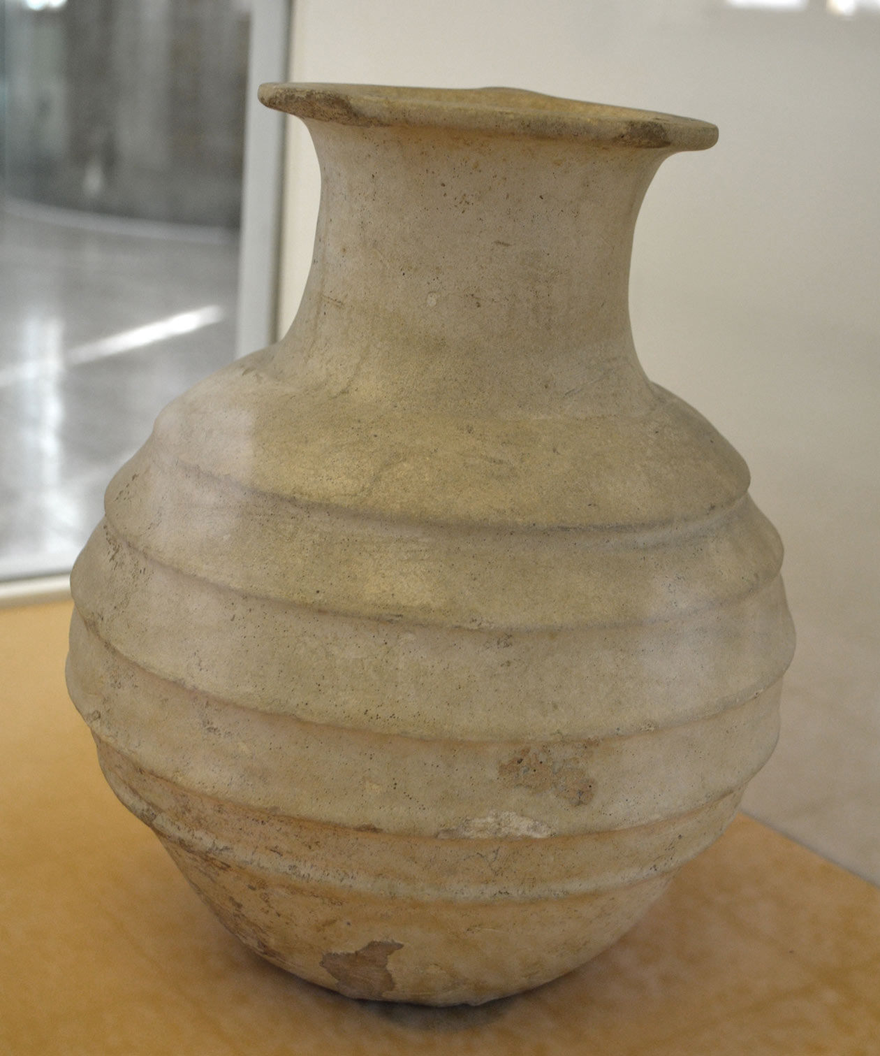 کوزه سفالی لعابدار- تخت جمشید – موزه ملی ایران