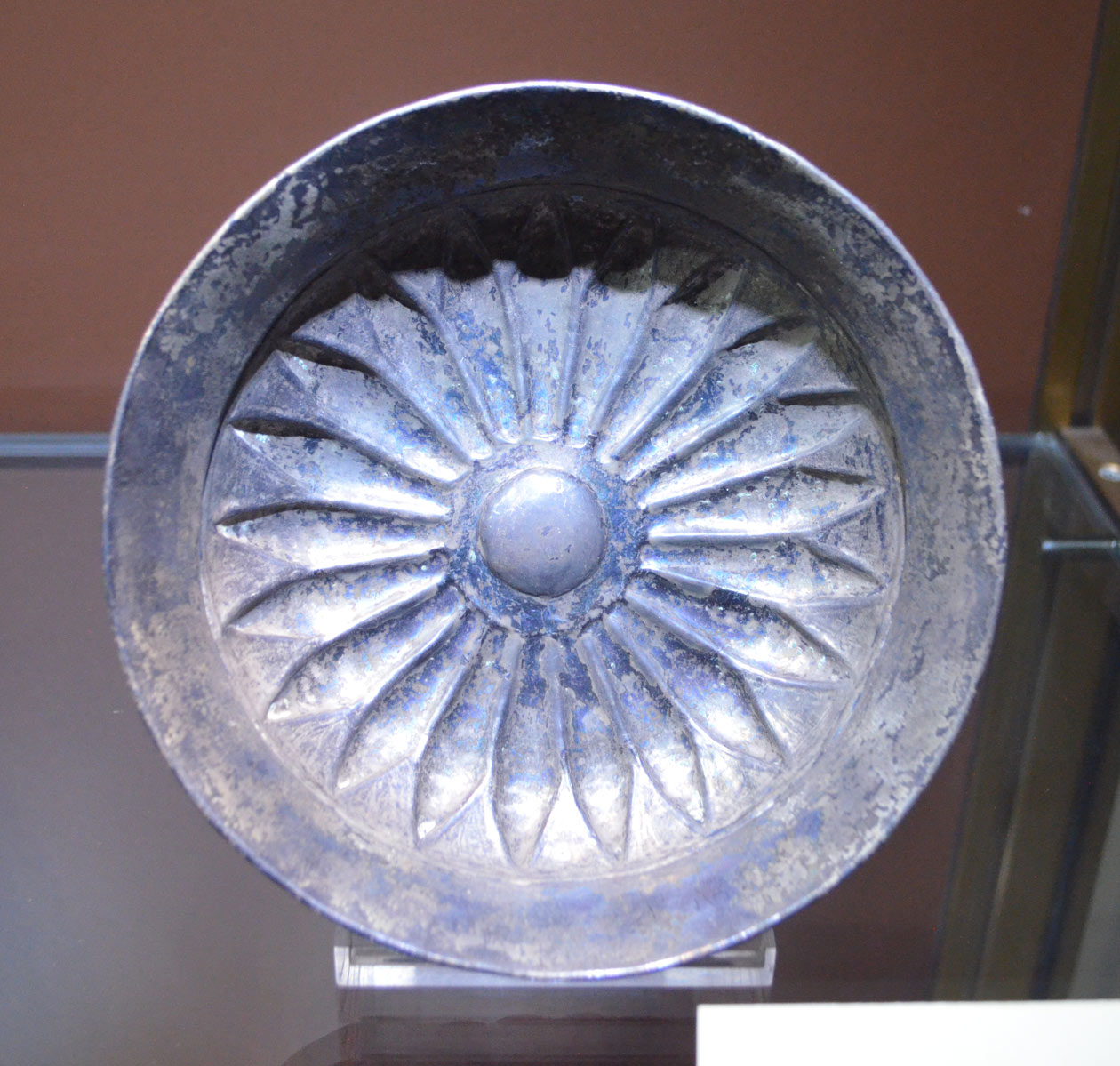 بشقاب نقره ای سده 5و4پ م