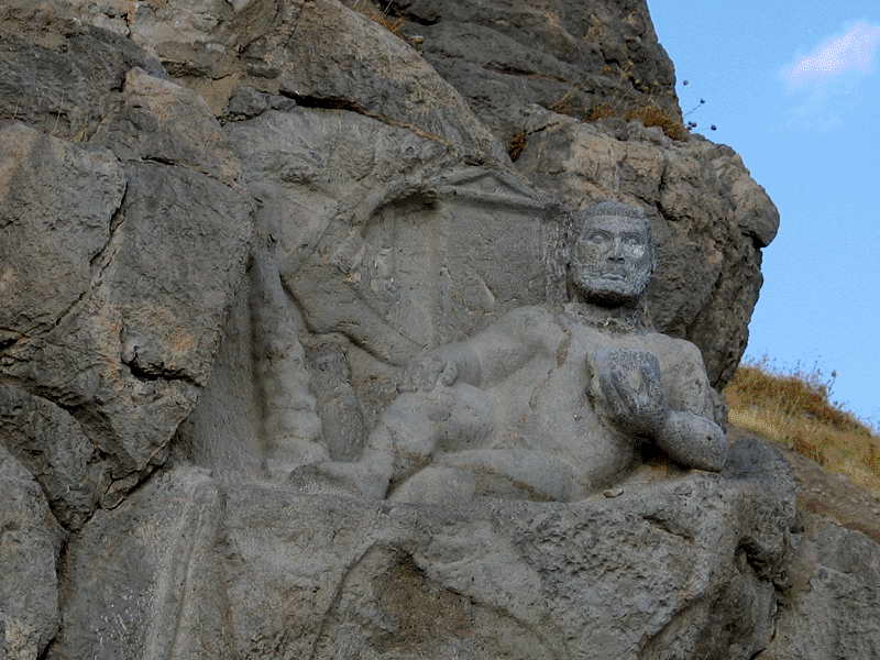 مجسمه هرکول در بیستون 