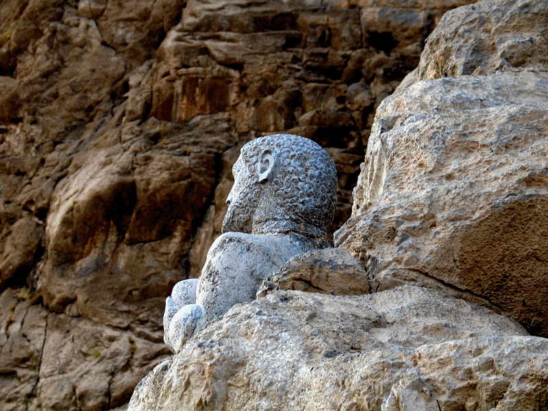 مجسمه هرکول در بیستون 