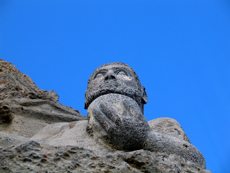 مجسمه هرکول در بیستون 