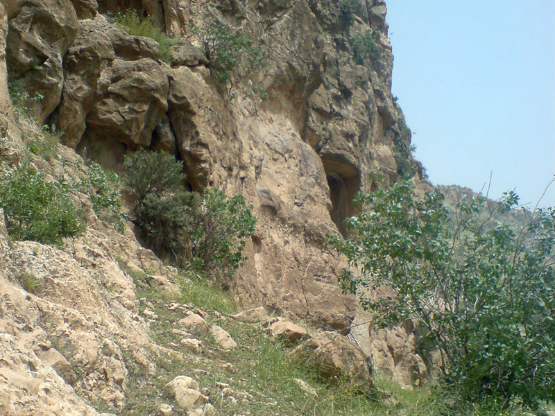 گور دخمه قیز قاپان