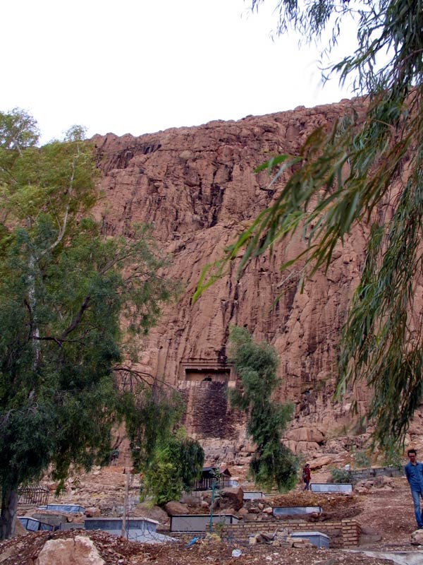 گور دخمه دكان داود 