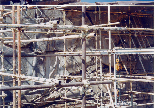  آثار هخامنشی اطراف تخت جمشید