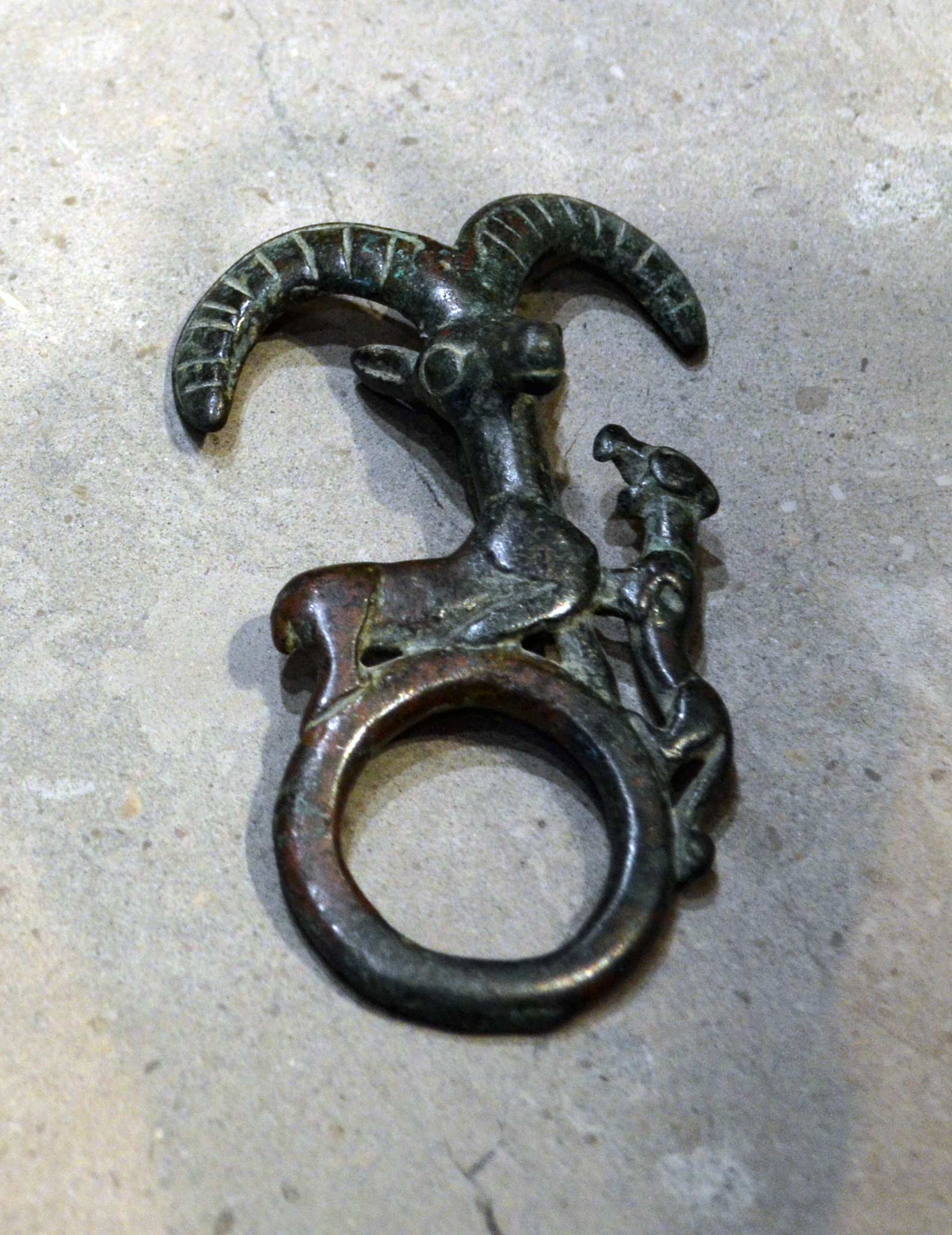 آثار  مفرغ لرستان