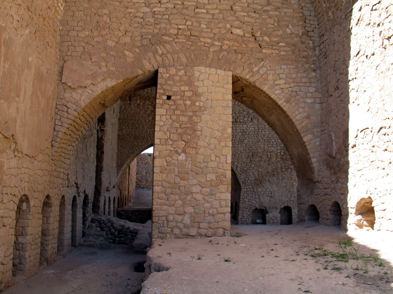 کاخ سروستان