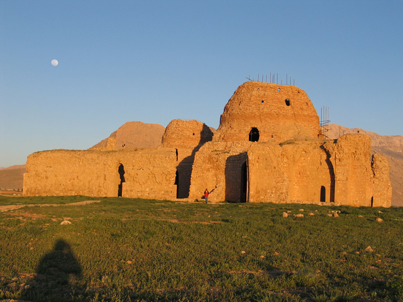 کاخ سروستان