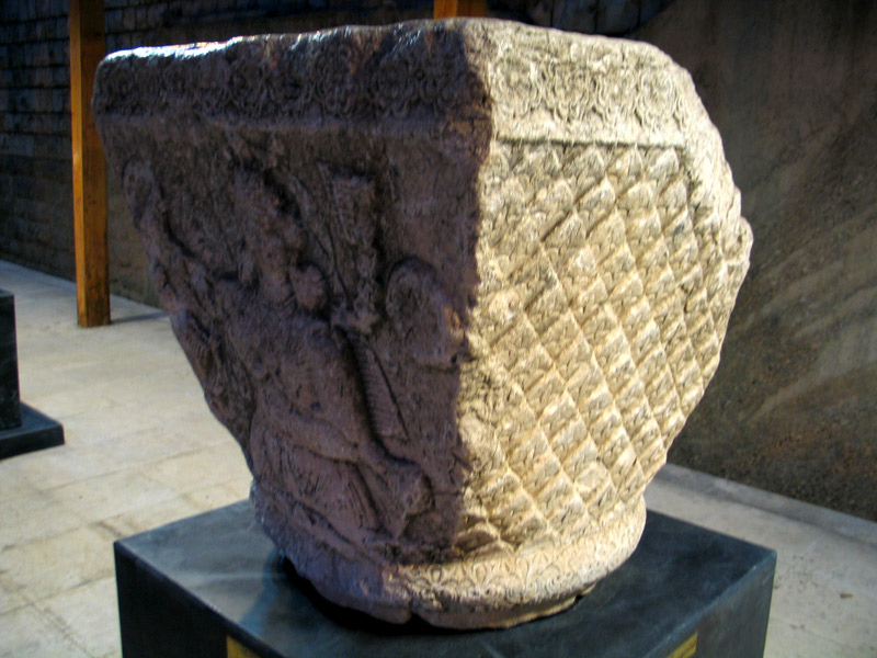 تاق بستان
